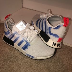 selling adidas NMD_R1